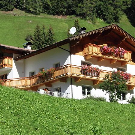 Home With A Wooden Decor And Full Of Atmosphere Außervillgraten 외부 사진